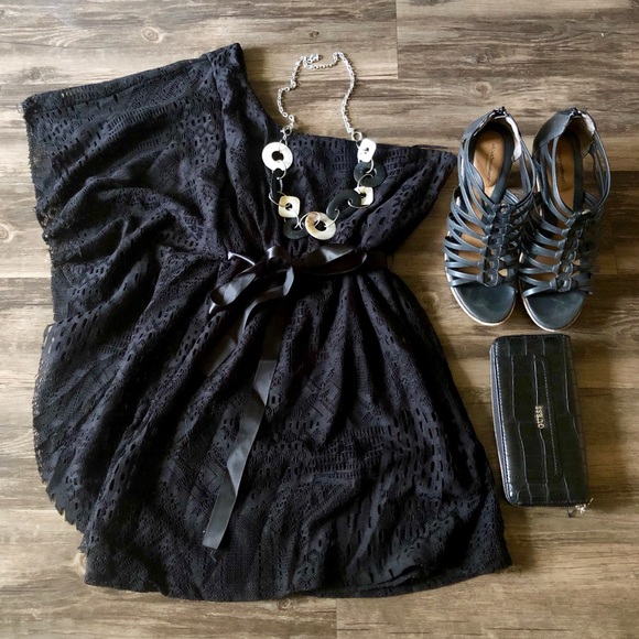 Lovely Rachel Black One Arm Lace Dress size S - Picture 2 of 8